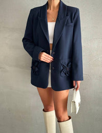 عبّري عن أناقتكِ مع هذه السترة الفاخرة